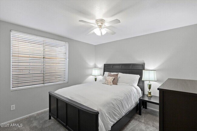 Building Photo - 6776 W Tonto Dr