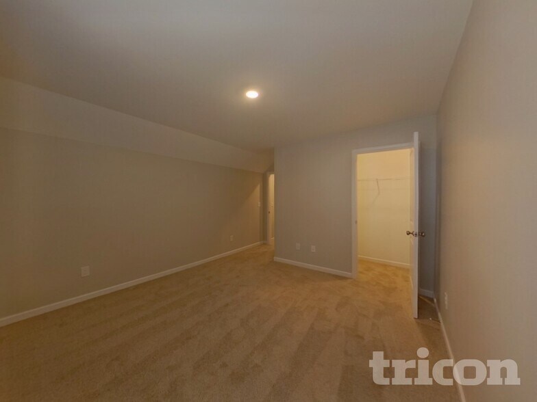 Building Photo - 241 Roosevelt Thompson Rd