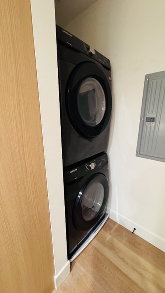 Building Photo - 4029A 51st Ave SW