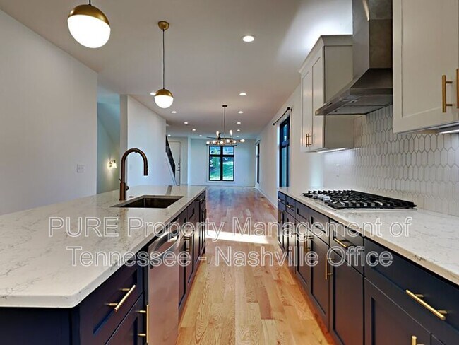 Building Photo - 1256 Thomas St