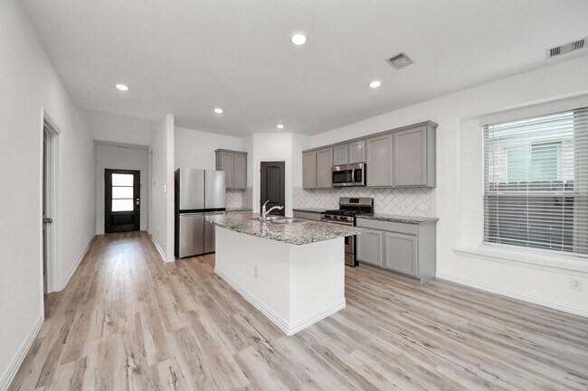 Building Photo - 20230 Creekdale Bend Dr