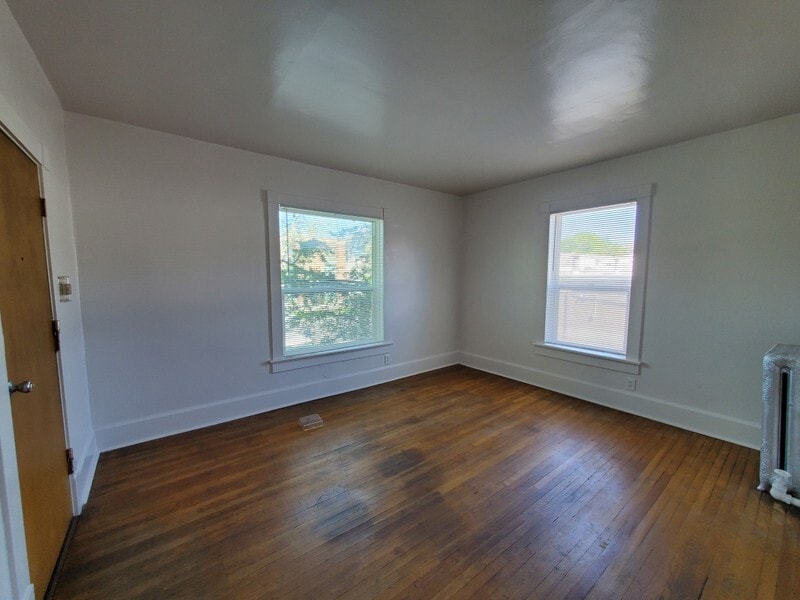 Building Photo - 325 S 400 E
