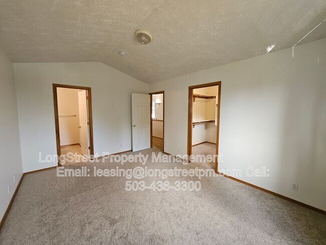 Building Photo - 7445 SE Crystal Springs Blvd