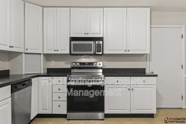 Building Photo - 152 Bayberry Rd