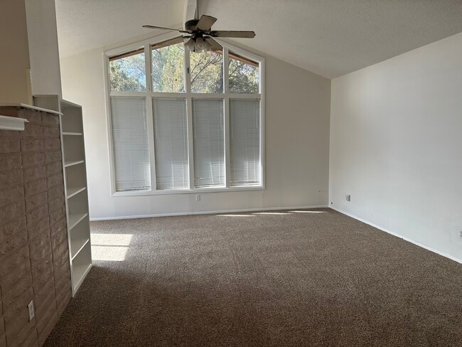 Building Photo - 1001 Cedardale Dr