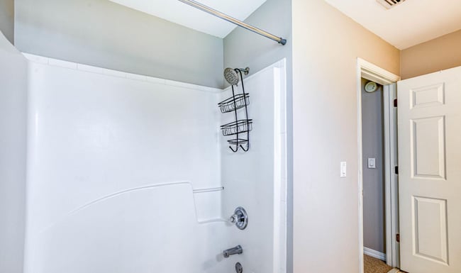 Building Photo - Summerwood!! Application and more info @ https://www.sandseekerrealty.com/long-term-rentals/. Cli...