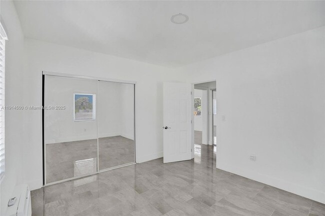 Building Photo - 7115 Rue Granville