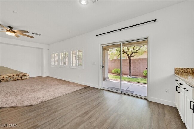 Building Photo - 913 Hickory Park St