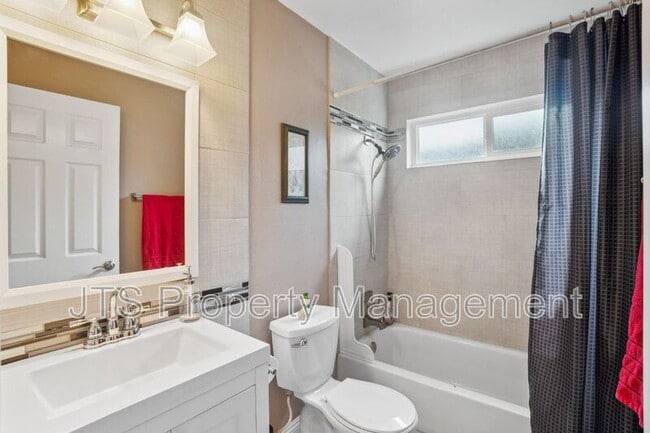 Building Photo - 6449 Feliciter Way
