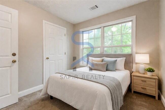 Building Photo - All-Electric Carey Park Gem – 3BR Just Minutes from Georgia Tech