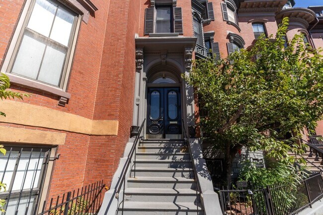 Building Photo - 530 Massachusetts Ave