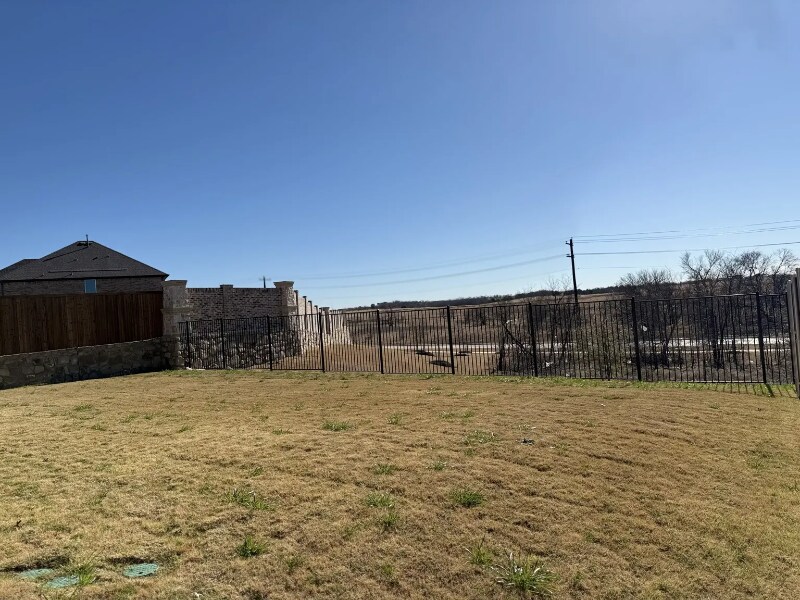 Building Photo - 1908 Wishon Rd