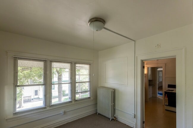 Building Photo - 202 Ridgeland Ave