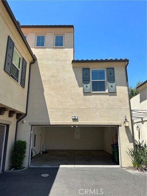 Building Photo - 136 Borrego