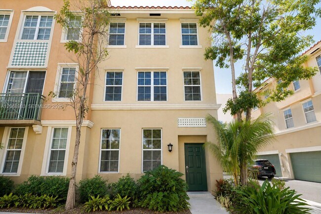 Building Photo - 2069 S Ocean Dr