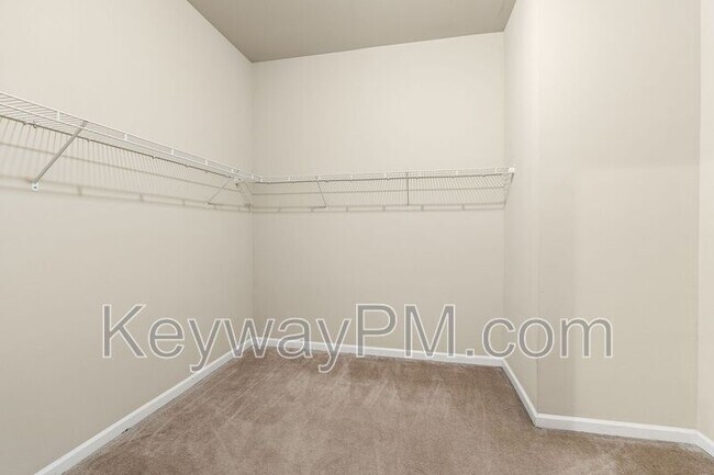 Building Photo - 1023 Iris Glen Dr