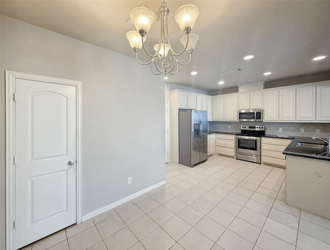 Building Photo - 2563 Adam Ln