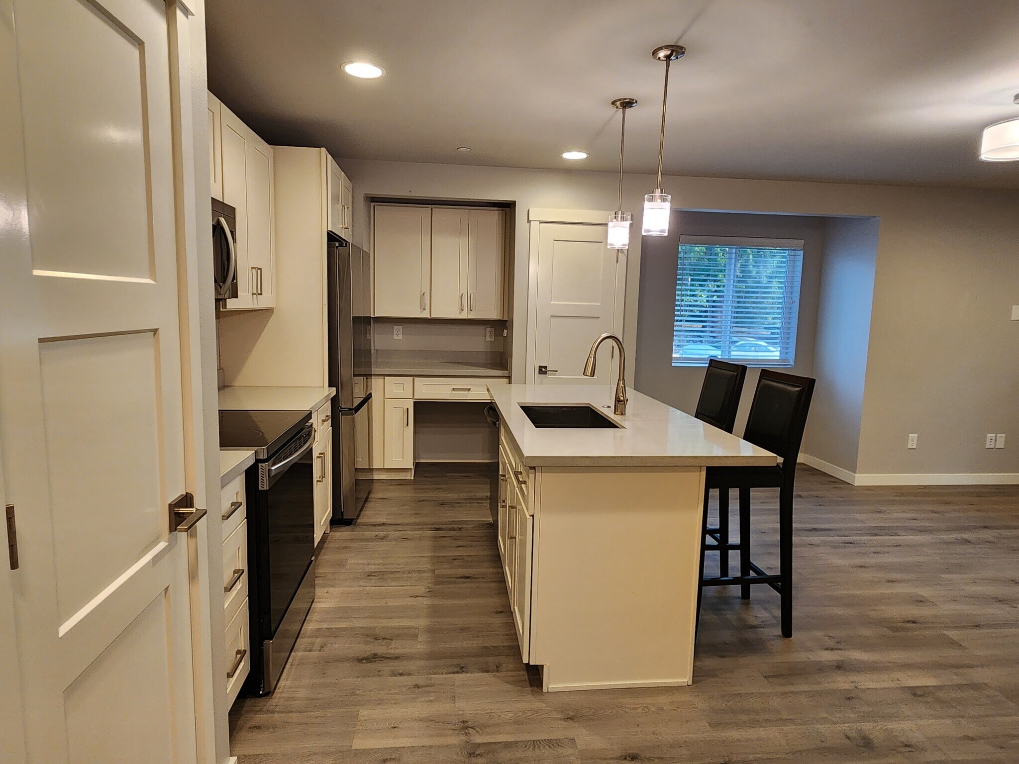 Building Photo - 3242 S 161st St