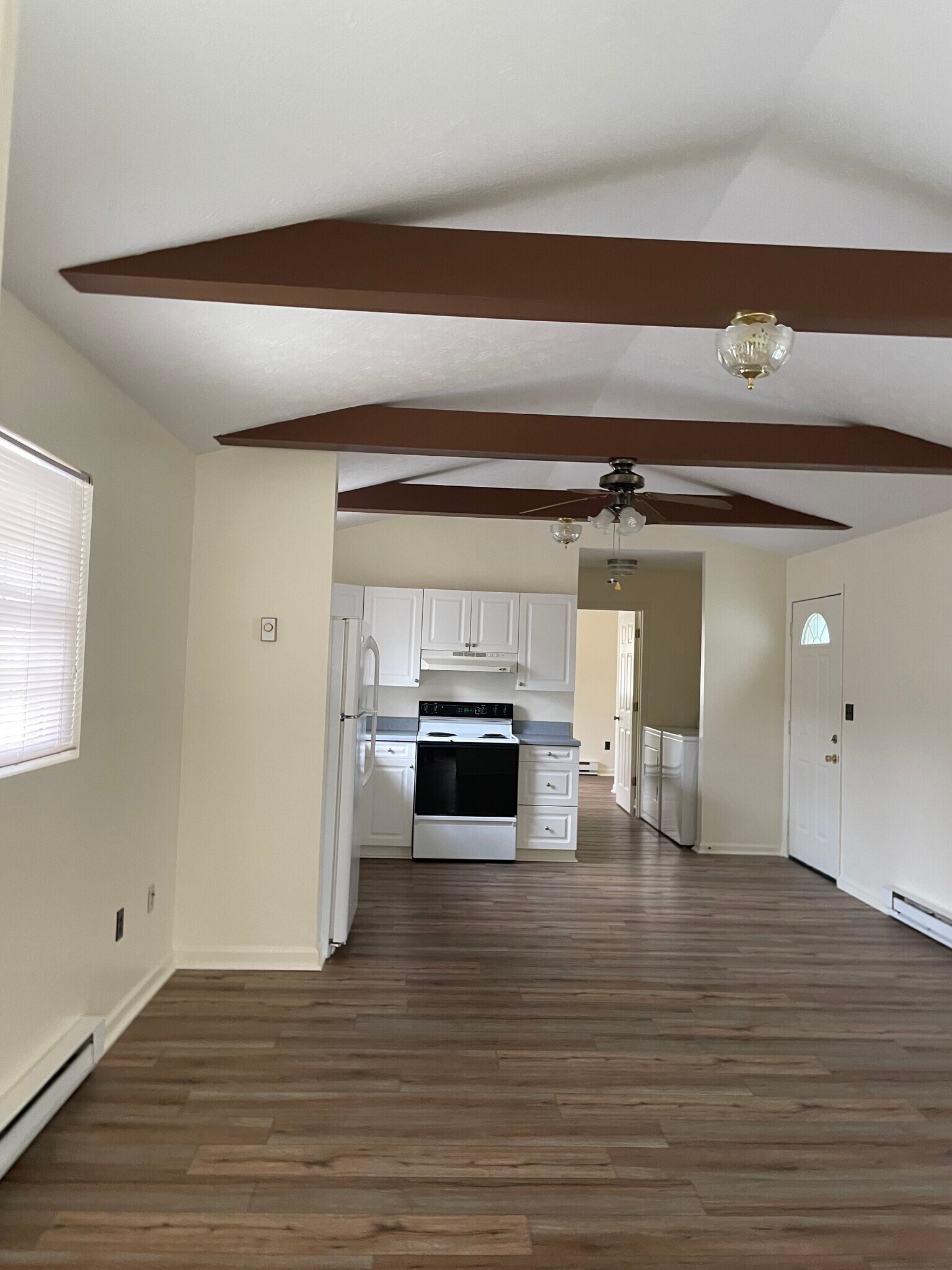 Building Photo - 165 Iced Ln