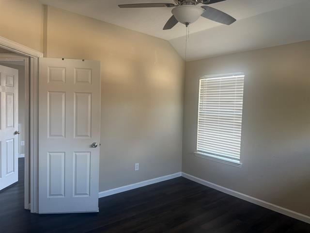 Building Photo - 2844 Cascade Cove Dr