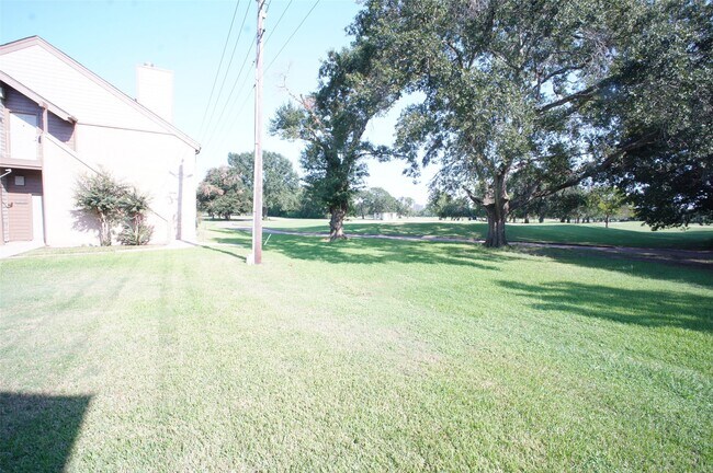 Building Photo - 8587 Sands Point Dr