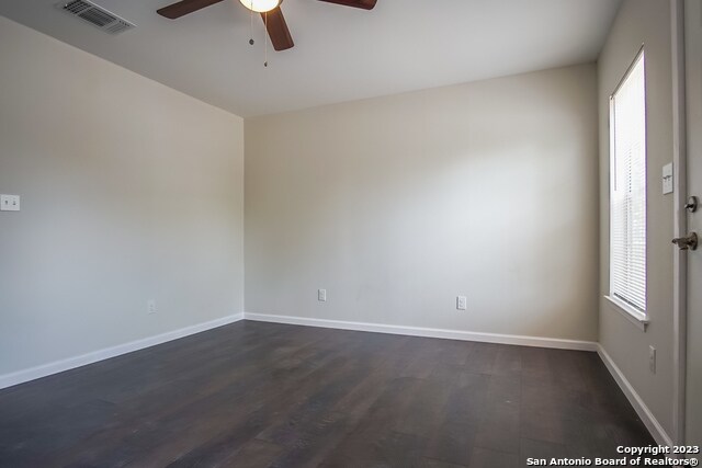 Building Photo - 303 Victor St