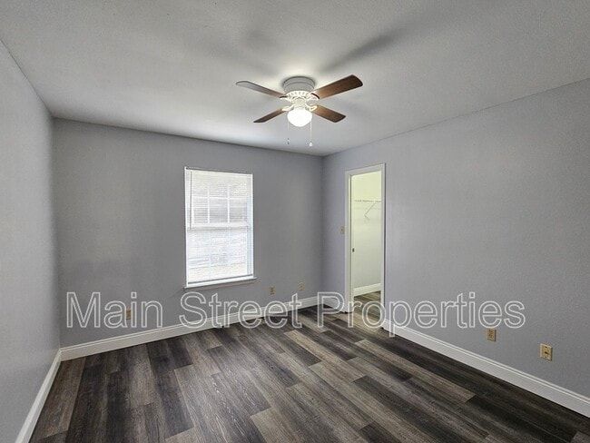 Building Photo - 6206 Woodward Ln