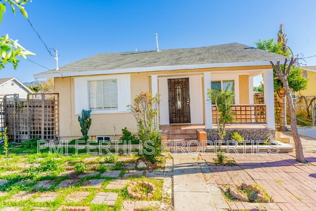 Building Photo - 7221 Olive St