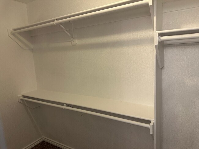 Building Photo - Elegant One-Story Living in the Heart of Sendera Ranch!