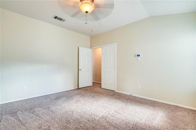 Building Photo - 1307 Dillon Lake Bend