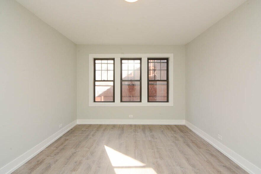 Building Photo - 1133 Maple Ave