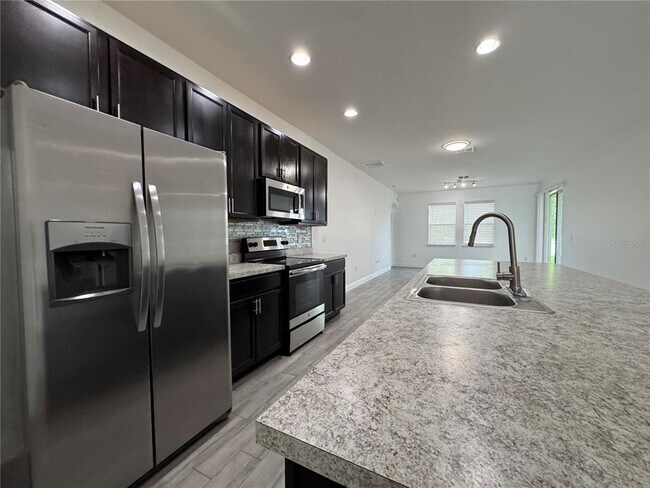Building Photo - 2980 Scarlett Dr