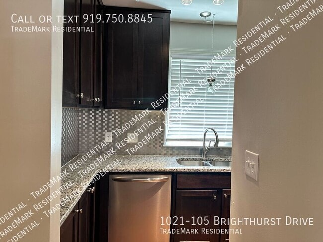 Building Photo - 1021 Brighthurst Dr