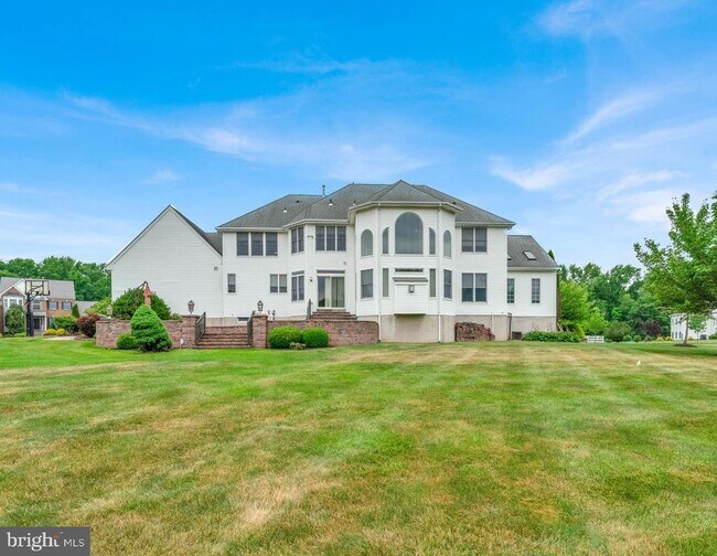 Building Photo - 19 Meadowlark Dr