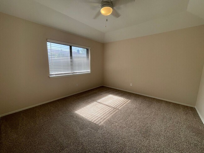 Building Photo - Fully remodeled 3 bedroom duplex for rent in Euless!