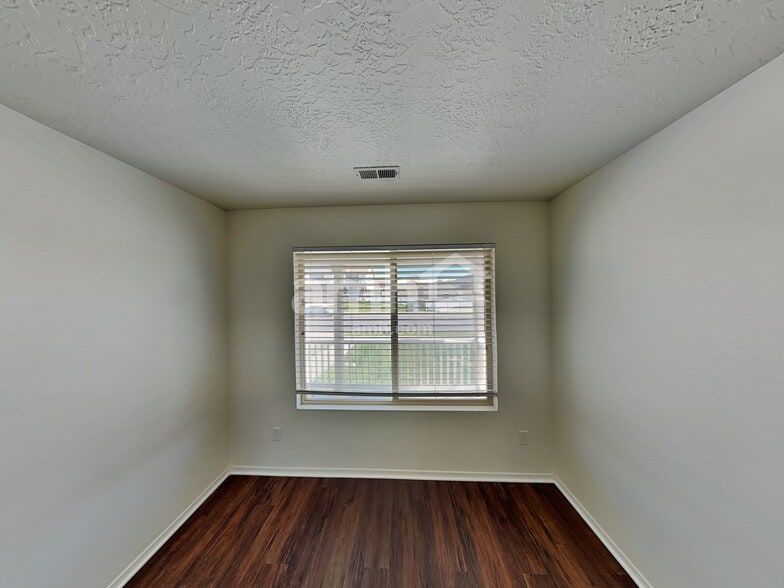 Building Photo - 2464 S 3585 W