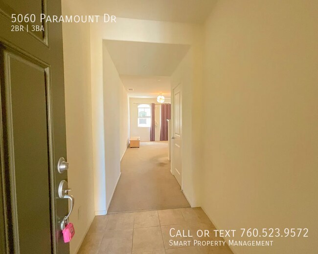Building Photo - 5060 Paramount Dr
