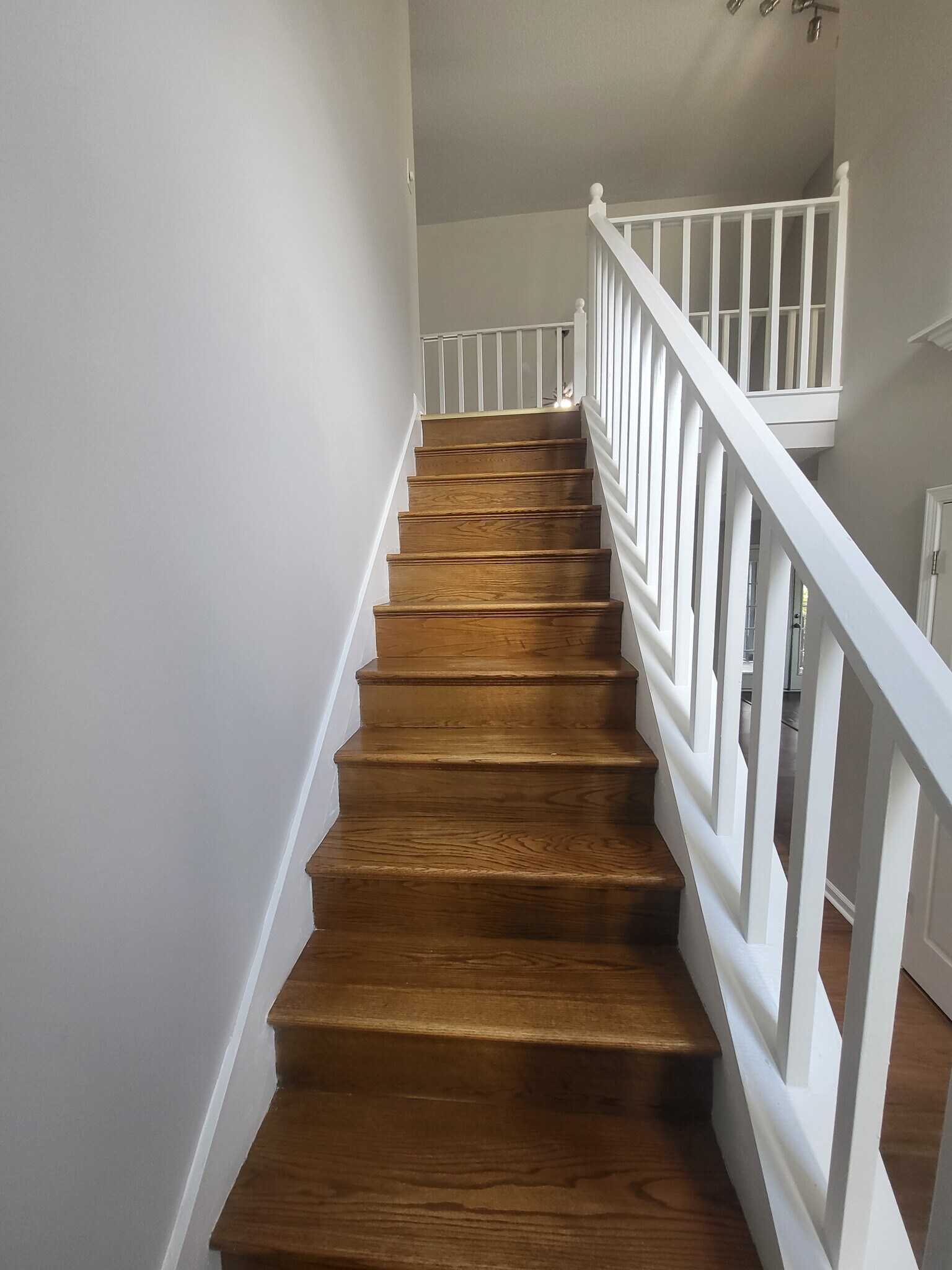 Building Photo - 7700 Lakeshore Ct