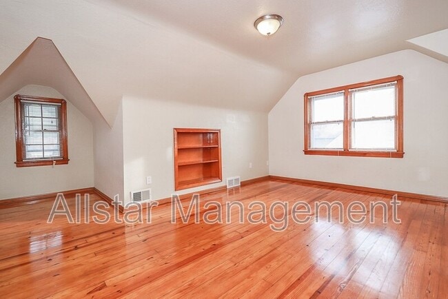 Building Photo - 6207 Gerald Ave