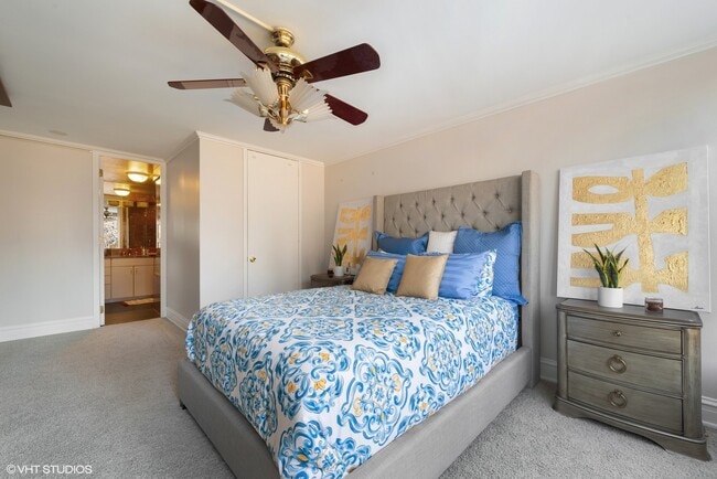 Building Photo - 505 N Lake Shore Dr