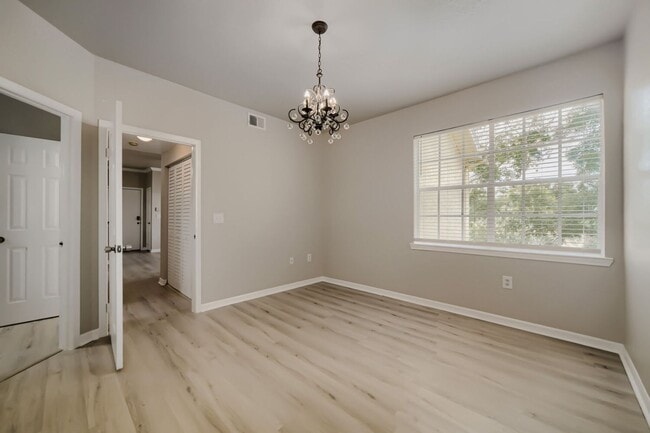Building Photo - Great apartment for rent!