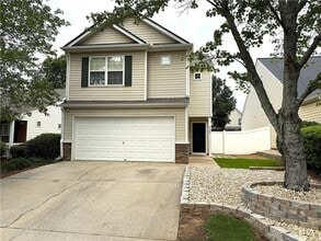 Building Photo - 2150 Lexington Ln