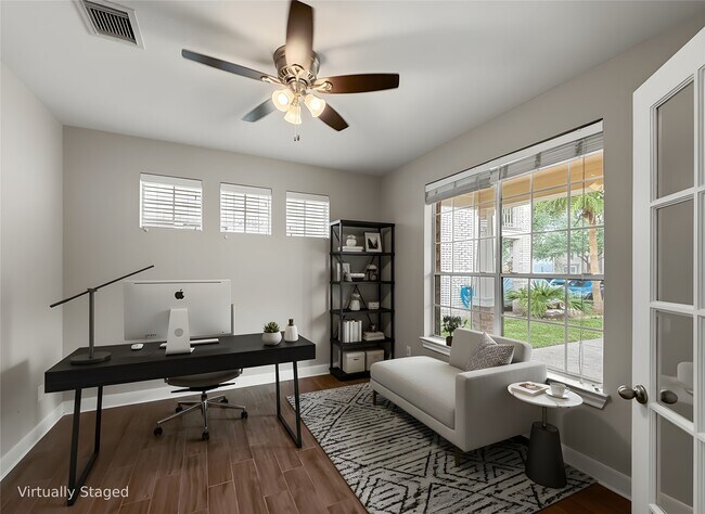 Building Photo - 1762 Lakeside Enclave Dr