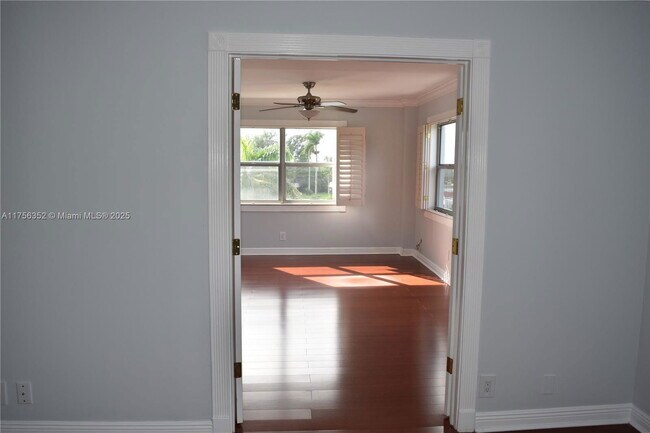 Building Photo - 1881 Middle River Dr