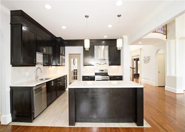 Building Photo - 7775 Tintern Trce