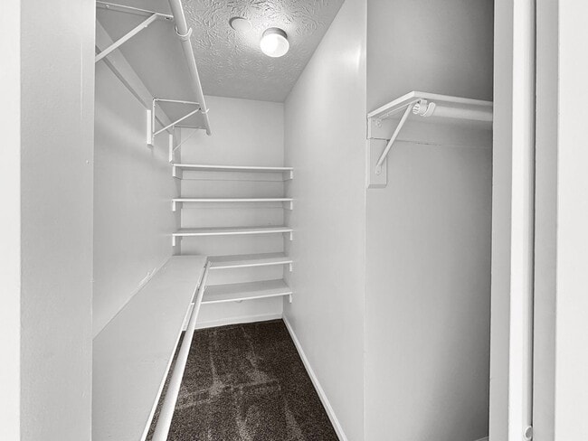 Building Photo - Battle Creek 3 Bedroom / 2 Bath Apartment ...