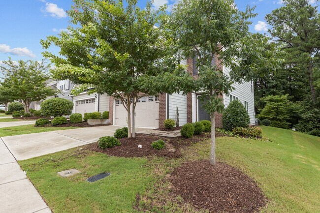 Building Photo - 1211 Nightshade Dr