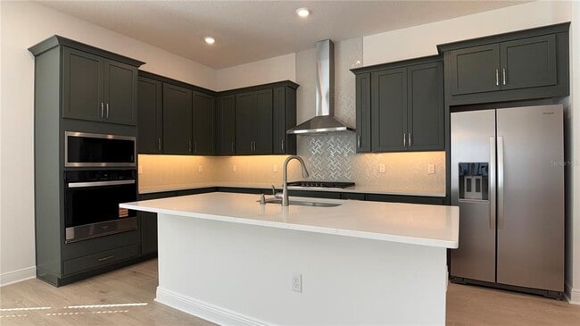 Building Photo - 14415 Crest Palm Ave