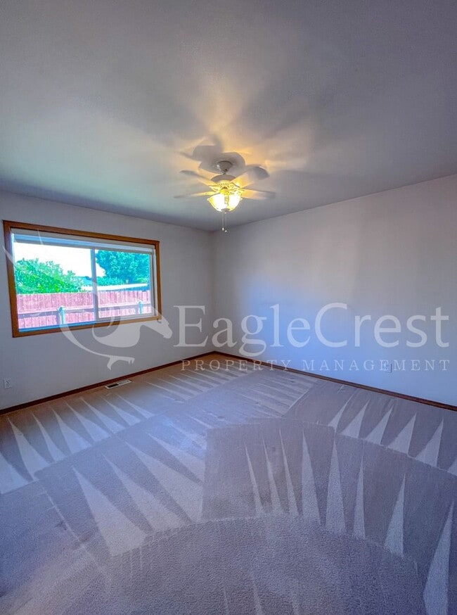 Building Photo - Single Family Home on Spagnuolo Loop