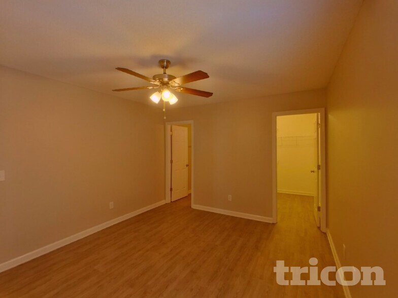 Building Photo - 80 Springway Dr
